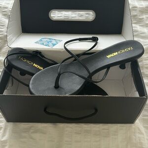 Women’s sandal kitten heel, Fashion Nova, black, never worn, size 8.5